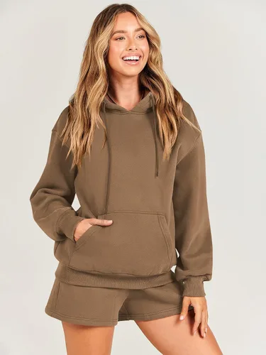 Vista 2 de ANRABESS Conjunto deportivo de 2 piezas para mujer, sudadera con capucha de gran tamaño, conjunto de sudadera corta a juego