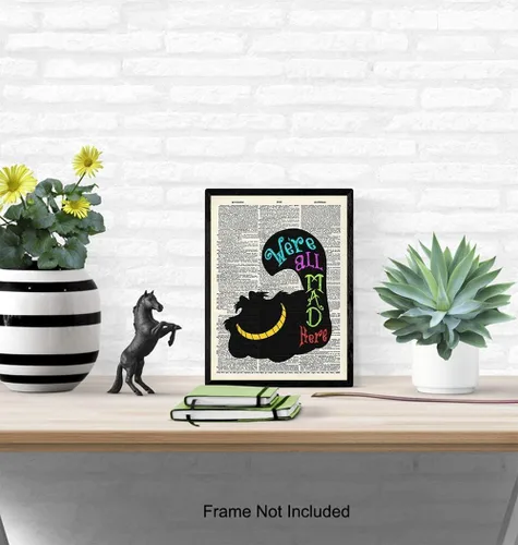 Vista 4 de Decoración de pared de gato Cheshire – Arte de pared de gato – Regalo único para los fanáticos de Alicia Wonderland – Póster de fotos de diccionario