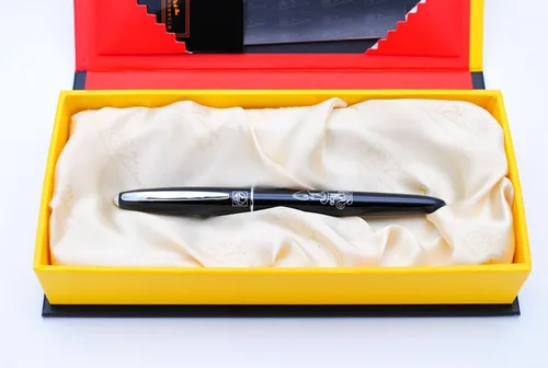 Vista 4 de Picasso 606 Ultrafine Accounting Pluma estilográfica EF Nib Caja Original (negro)