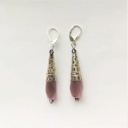 Vista 2 de Aretes largos de fibra de vidrio de plata de ley para mujer, cuentas de lila, cristales morados iridiscentes