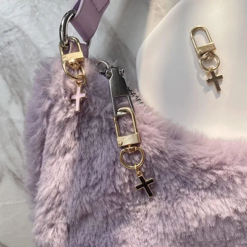 Vista 3 de Llavero de cruz pequeña para mujer, paquete de 3 piezas, blanco, rosa, negro, llaves de coche, accesorios, clip, bolso, mochila, colgante, dijes, 3