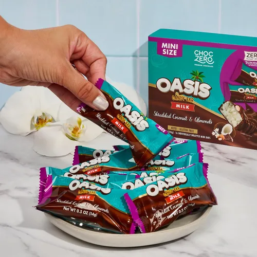 Vista 4 de ChocZero Oasis Bars, barras de caramelo de chocolate sin azúcar, coco y almendras, paquete de 4