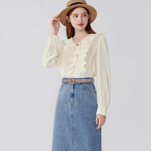 Vista 19 de Cinturón de cuero clásico con hebilla de metal para mujer con vestido de jeans