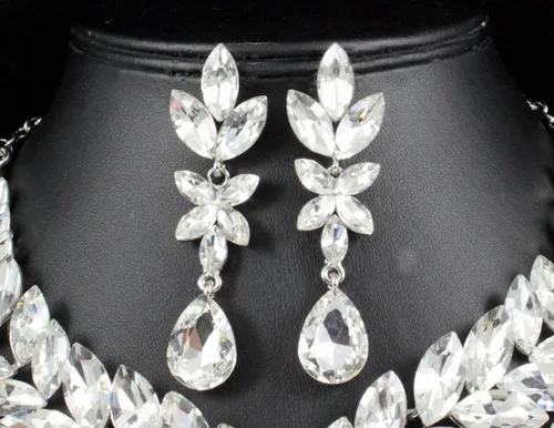 Vista 4 de Ivy N999 - Juego de collar y pendientes de cristal austriaco con diamantes de imitación, color borgoña y blanco