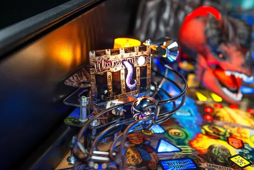 Vista 9 de Stern Pinball - Máquina de pinball Pro Edition de Dungeons & Dragons con Insider Connected