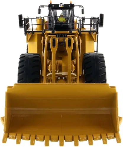Vista 7 de Diecast Masters Cargador de ruedas Caterpillar 994K Escala 1:50 - Versión Rock Bucket en Amarillo Core Classics Series Cat Trucks & Construction
