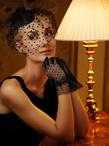Vista 5 de Fascinadores para mujer sombrero de fiesta de té y guantes de encaje sombrero funerario de los años 50 sombrero vintage de plumas de boda velo
