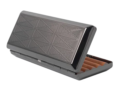 Vista 5 de Hermosa y elegante caja de cigarrillos de metal simple para damas y hombres con capacidad para 10 cigarrillos de 3.937 in (pistola de hierba negro)