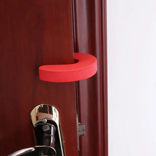 Vista 4 de Protector de pellizco para dedos, 2 piezas. Puertas a prueba de niños hechas con tapón de puerta de espuma suave y duradera. Evita lesiones por Negro