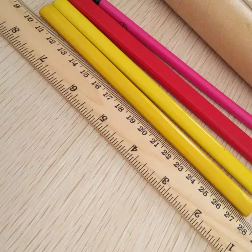 Vista 5 de Paquete de 20 reglas de madera para estudiantes, 2 escalas de 12 pulgadas, regla escolar de oficina, regla de madera precisa de doble cara