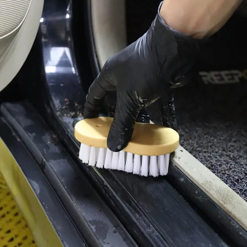 Vista 4 de JSCARLIFE Cepillo de limpieza interior de coche, limpiador de tapicería profunda, cerdas suaves, cepillo de mano resistente para automóvil, muebles