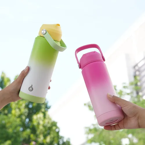 Vista 7 de BJPKPK - Botella de agua aislada con tapa de popote, 532 ml Botellas termo con boquilla suave, asa flexible y base antideslizante, libre de BPA, a