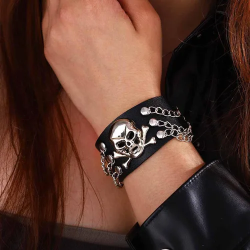Vista 5 de Pulsera negra de piel sintética Punk Rock Pulseras de calavera pulsera gótica de los años 80s90s Pulsera con tachuelas para mujeres y hombres