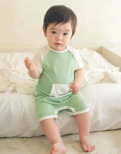 Vista 2 de VAENAIT BABY Mameluco de manga corta de rayón súper suave hecho de bambú para recién nacido, mono de una pieza