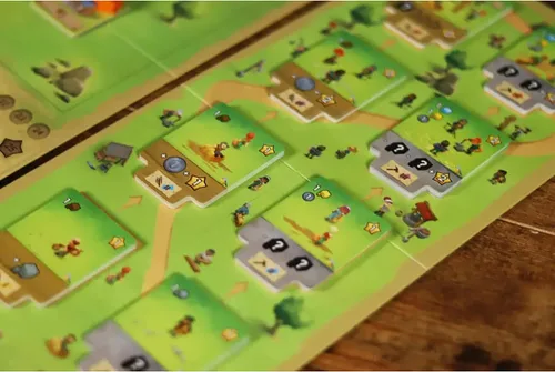 Vista 7 de IELLO: Little Town: Artisans Expansion - Juego de mesa de estrategia, táctico e interactivo, más edificios y objetivos, juego familiar, a partir