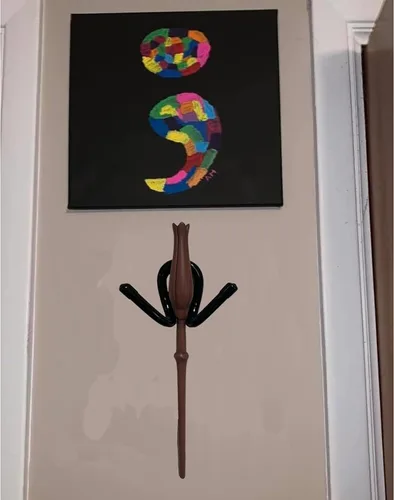 Vista 8 de Pmsanzay Paquete de 6 mini soportes universales ajustables para colocar en la pared, soporte de madera para varita mágica, fuerte y flexible, por lo