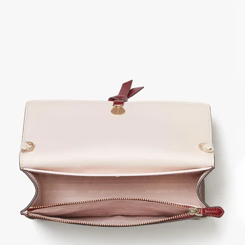 Vista 3 de Kate Spade New York Bandolera con solapa de cuero con guijarros Knott