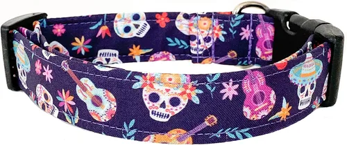 Vista 2 de Purple Calaveras Dog Collar with Buckle - Made in the USA - Handmade by Collars by Design (X-Small)
