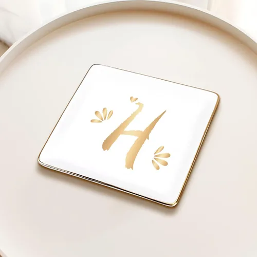 Vista 7 de Rarehaus Plato de anillo de cerámica plato de anillo personalizado y platos de baratija con inicial de oro para tu madre o mejor amiga 26 letras