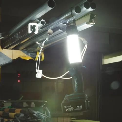 Vista 9 de Makita DML806 LXT linterna LED de 18 voltios, sin cables, de ion de litio