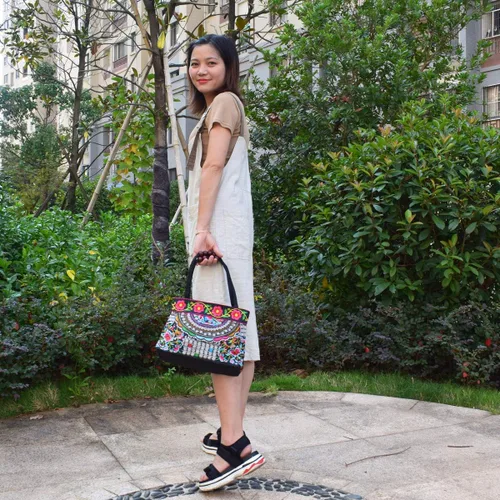 Vista 4 de Canvas Floral Hobo Tote Bags for Women Stylish Casual Shoulder Handbag Ethnic Embroidery Purse