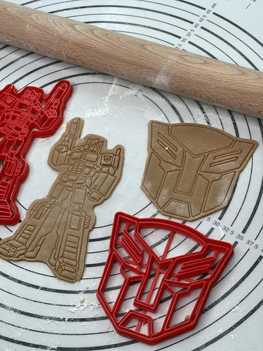 Vista 8 de Juego de 2 cortadores y moldes de galletas Autobots producidos por 3D Kitchen Art