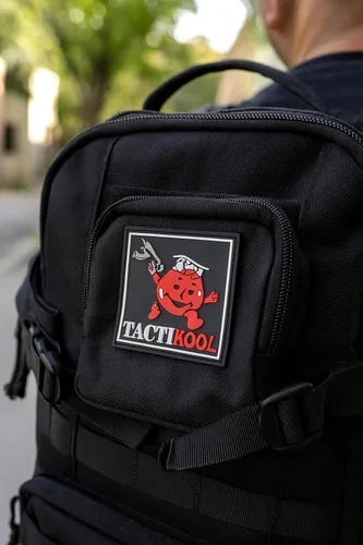 Vista 7 de Tactikool Juice Punch Man - Parodia táctica PVC Moral Patch PVC flexible suave 2.4 x 2.4 pulgadas Parte trasera de Diseño de parodia táctica