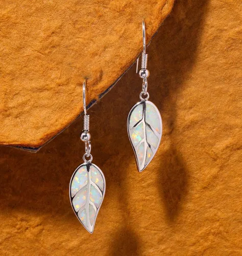 Vista 4 de CiNily Aretes colgantes chapados en oro blanco de 18 quilates con hoja de ópalo para mujeres, adolescentes y niñas, regalo de joyería de ópalo