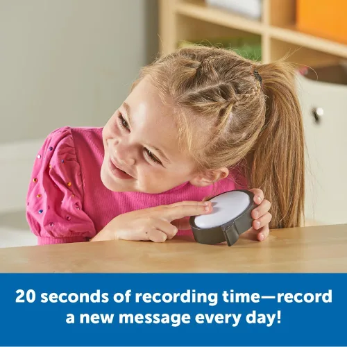 Vista 3 de Learning Resources Message Maker - Botón grabable con burbujas de discurso – Juguetes SEL, habilidades de conversación, botones de grabadora de voz