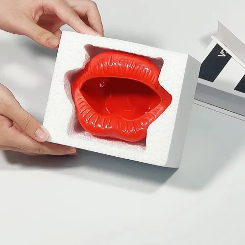 Vista 2 de Queenbox Ceniceros de cigarrillos de cerámica creativos con estilo de labios decoraciones caseras de moda