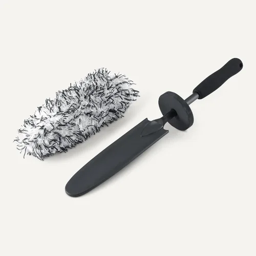 Vista 5 de Amazon Basics Cepillo limpiador de ruedas de microfibra, para limpieza de llantas y detalles de automóviles, 16.54 pulgadas de largo, gris