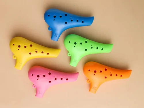 Vista 6 de Aestivate Instrumento Ocarina de plástico Ocarina 12 Agujeros Ocarina Alto C Instrumento Ocarina de 12 Agujeros Instrumento Fácil (naranja)