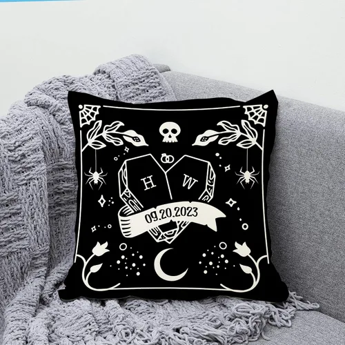Vista 4 de Hyturtle Almohada gótica personalizada para parejas (inserto incluido) – Decoración espeluznante para Halloween y aniversario de boda – Regalos