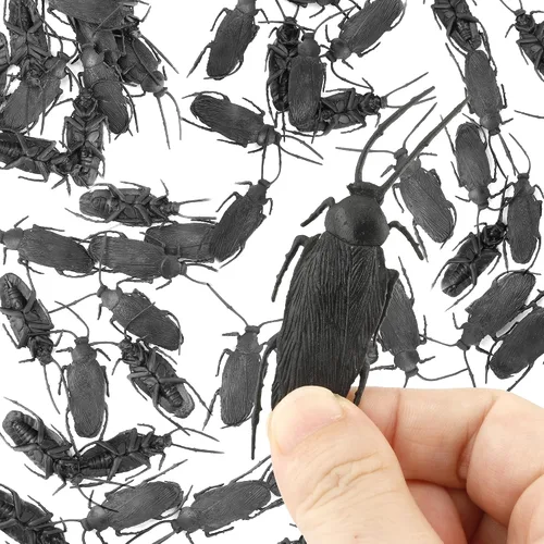 Vista 10 de Diueoly Cucarachas falsas, 20 piezas de cucarachas falsas realistas, divertidos juguetes de broma de plástico falsos, bromas falsas, regalos