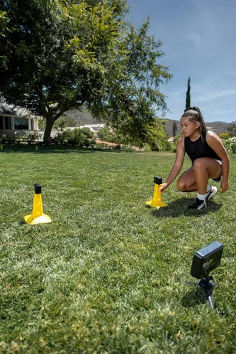 Vista 7 de SKLZ 6X Vallas de agilidad ultra duraderas - para atletas de todos los niveles de habilidad, paquete de 6 con vallas de 15,2 cm de alto