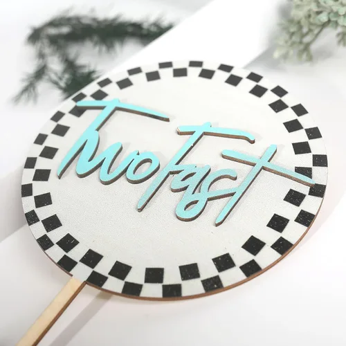 Vista 6 de Decoración de madera para tartas de 2º cumpleaños con temática de carreras, suministros de fiesta de segundo cumpleaños con temática de carreras