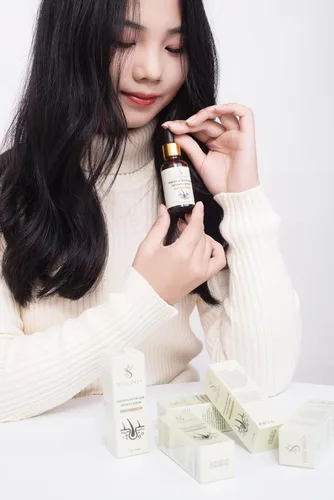 Vista 2 de VISIONE+ Ginger and Biotin - Suero para el crecimiento del cabello, 1 onza líquida (paquete de 1), beige