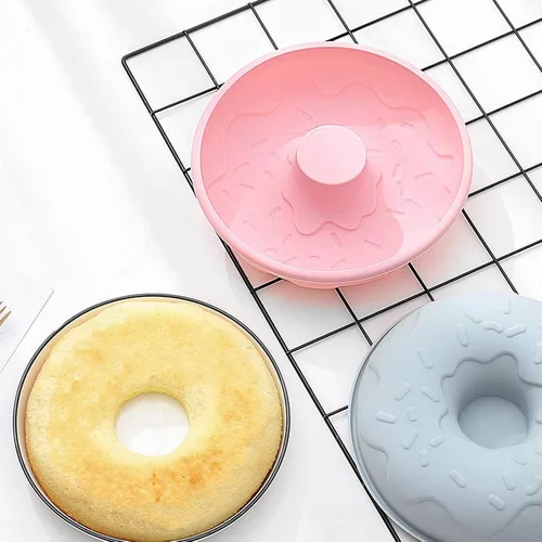 Vista 6 de Molde de silicona de gran tamaño para donas antiadherentes para hornear pasteles para bagel y donuts (8 pulgadas, rosa)