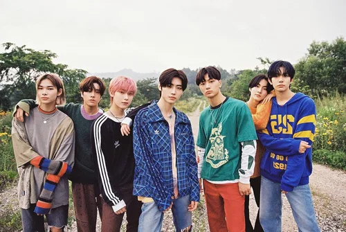 Vista 4 de ENHYPEN Dimension : Dilemma 1st Album SCYLLA Ver 1p Folding Poster On Pack+PhotoBook+Lyric Book+1p PhotoCard+1p Hologram PhotoCard+1p