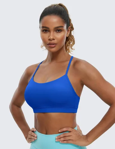 Vista 2 de CRZ YOGA Butterluxe - Brasier deportivo con espalda en Y para mujer, con espalda cruzada, de bajo impacto, tirantes delgados, para entrenamiento