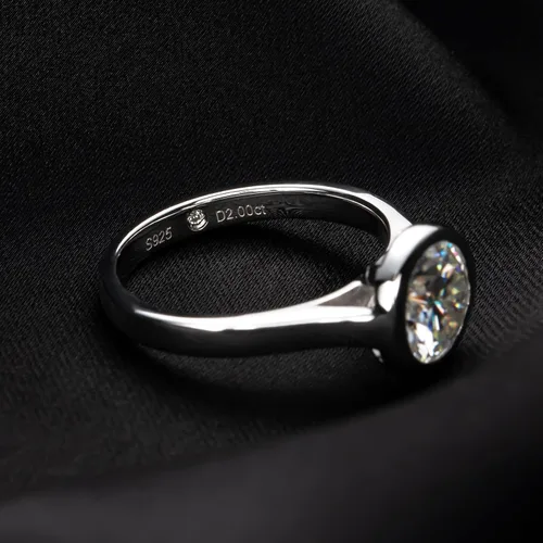 Vista 7 de Raivari Anillos de compromiso de moissanita, anillos de compromiso solitario redondos de 123 quilates con bisel de 123 quilates en plata de ley