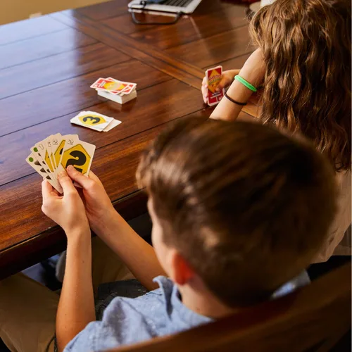 Vista 6 de Luz roja, luz verde, 1-2-3 - Juego de cartas para edades de 5 años en adelante