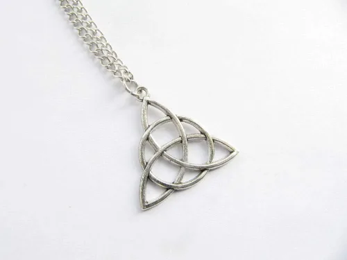 Vista 8 de Collar Colgante Triquetra Nudo Celta Plata Alternativa Pagan Encantado, Plata
