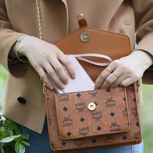 Vista 7 de Teskyer - Cartera minimalista delgada, soporte para tarjetas de crédito con bloqueo RFID, compartimento frontal de piel para documentos