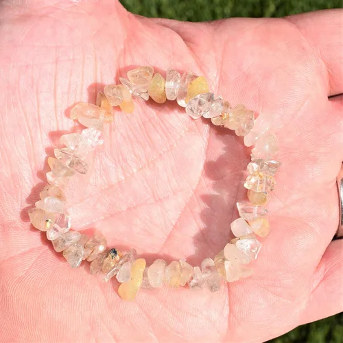 Vista 4 de Zenergy Gems - Pulsera cargada de energía con cuentas de cristales naturales de calidad premium + cristal de carga de selenita marroquí (incluido)