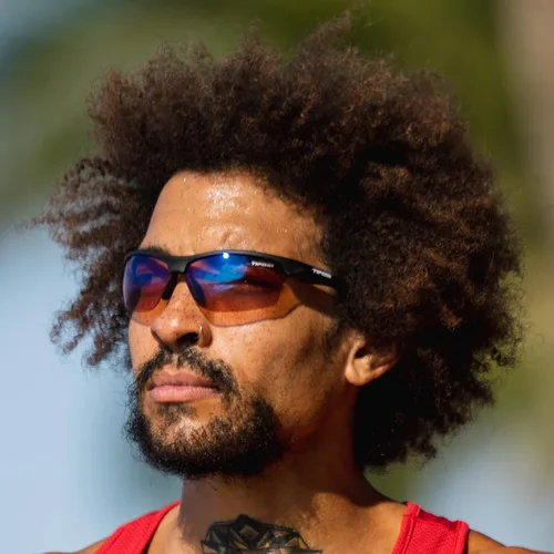 Vista 8 de Lentes de sol deportivos intensos para hombres y mujeres ideales para golf correr y tenis Lentes ventilados que evitan el empañamiento