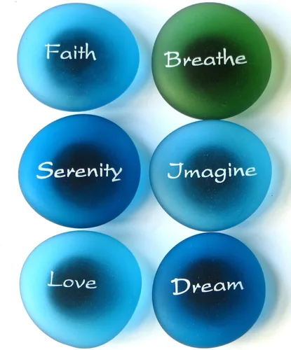 Vista 4 de Imanes de mensaje de la sirena: palabras inspiradoras sobre imanes de vidrio marino esmerilado. por Lifeforce Glass. Set II