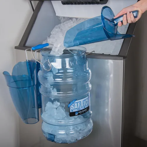 Vista 5 de San Jamar SI9500 Saf-T-Scoop de policarbonato solamente, 64oz a 86oz, para máquina de hielo