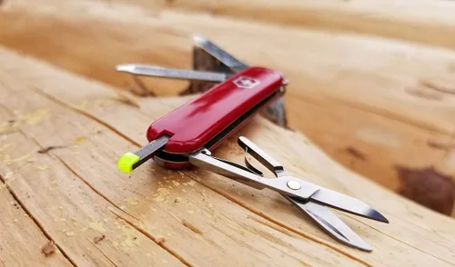 Vista 4 de Tortoise Gear Firefly - Paquete de 8 cuchillos Victorinox del ejército suizo