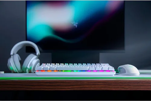 Vista 2 de Razer Huntsman Mini, teclado para juegos reducido al 60% Los interruptores de teclado más rápidos que existen, interruptores ópticos Clicky